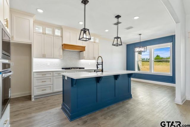 15510 C R 434, Lindale, TX 75771