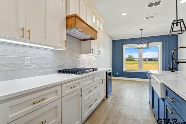 15510 C R 434, Lindale, TX 75771