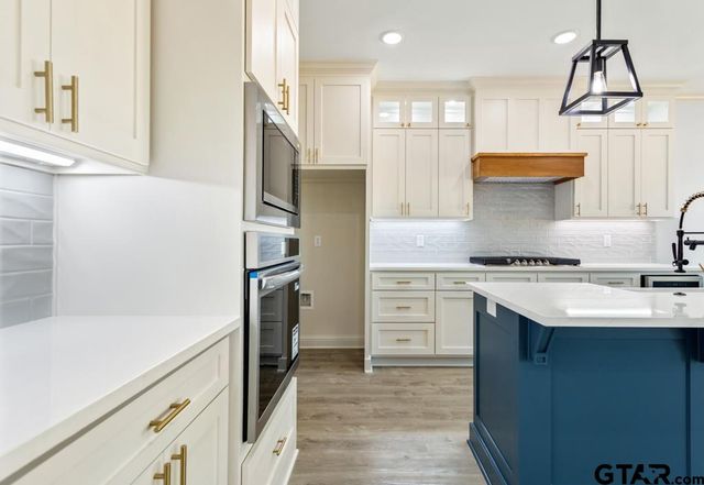 15510 C R 434, Lindale, TX 75771