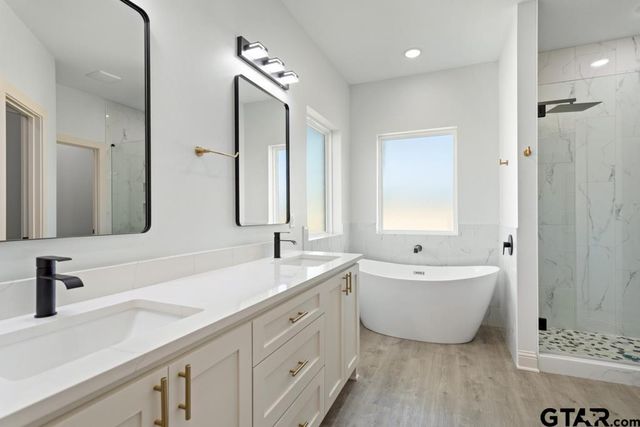 15510 C R 434, Lindale, TX 75771