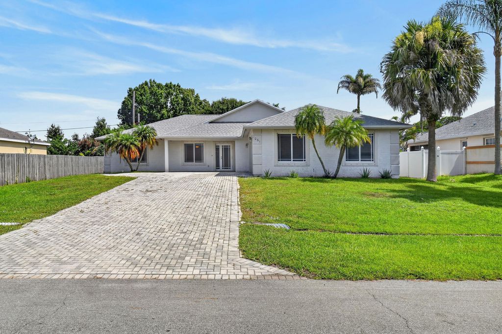 1061 SW BENSCHOP Avenue, Port St. Lucie, Port St Lucie, FL 34953