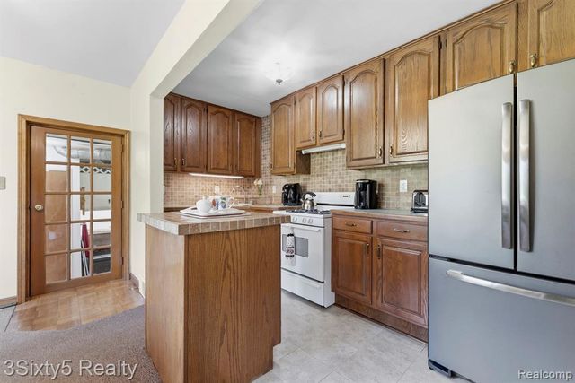 11093 Baraga Street, Taylor, MI 48180