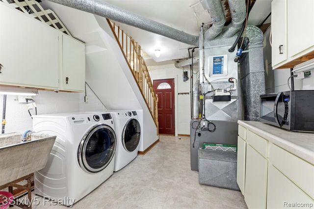 11093 Baraga Street, Taylor, MI 48180
