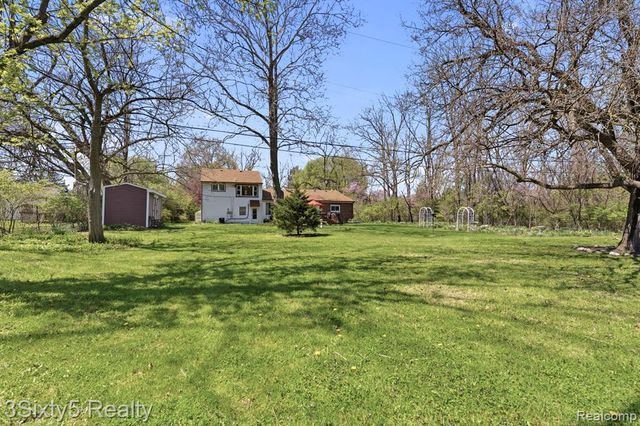11093 Baraga Street, Taylor, MI 48180