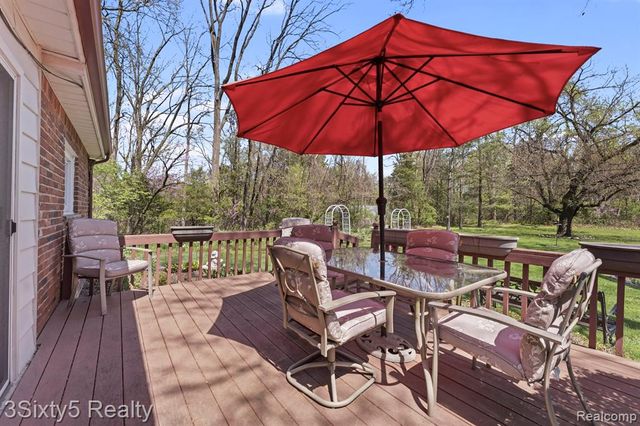 11093 Baraga Street, Taylor, MI 48180