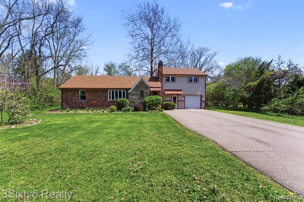 11093 Baraga Street, Taylor, MI 48180