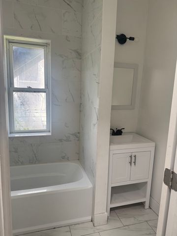 7236 S Vernon Avenue, Chicago, IL 60619