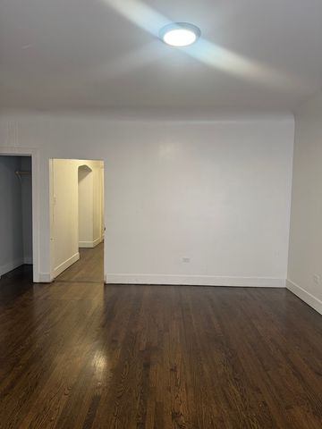 7236 S Vernon Avenue, Chicago, IL 60619