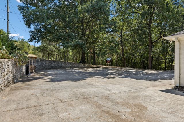 764 Darden Pl, Nashville, TN 37205