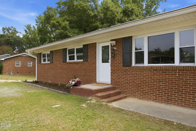 2909 Belmont Circle, Sanford, NC 27332