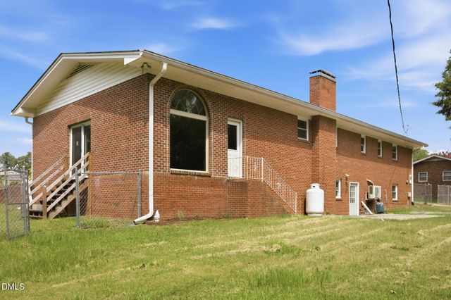2909 Belmont Circle, Sanford, NC 27332