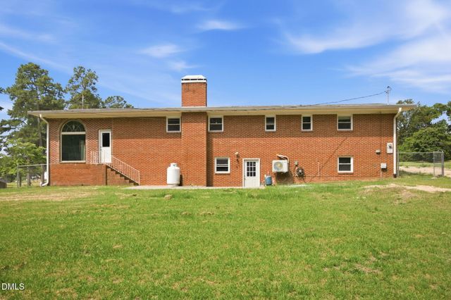 2909 Belmont Circle, Sanford, NC 27332