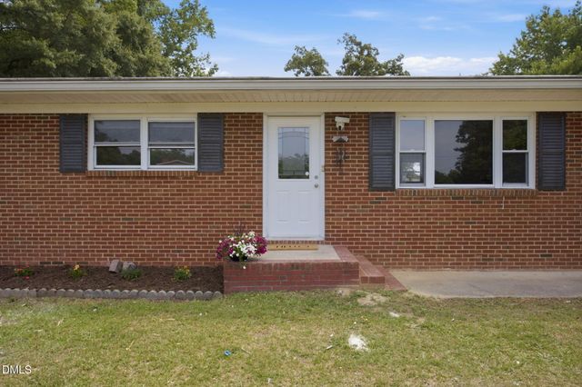 2909 Belmont Circle, Sanford, NC 27332
