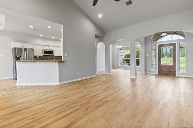 412 SHAYLA LN, Canyon Lake, TX 78133