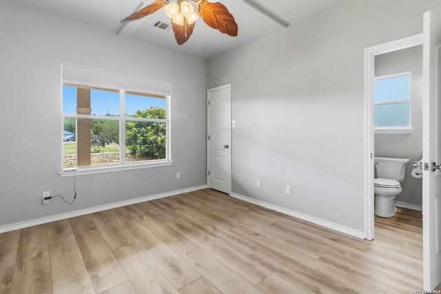 412 SHAYLA LN, Canyon Lake, TX 78133