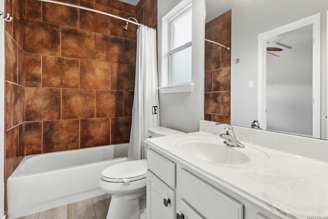 412 SHAYLA LN, Canyon Lake, TX 78133