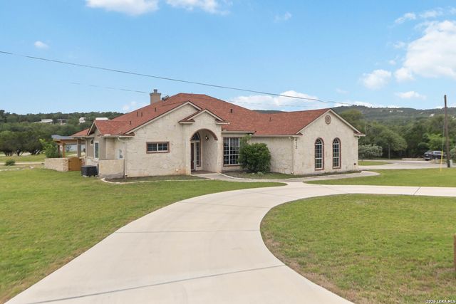 412 SHAYLA LN, Canyon Lake, TX 78133