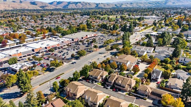 4027 Sunset Ter, Fremont, CA 94536