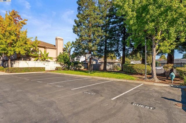 4027 Sunset Ter, Fremont, CA 94536