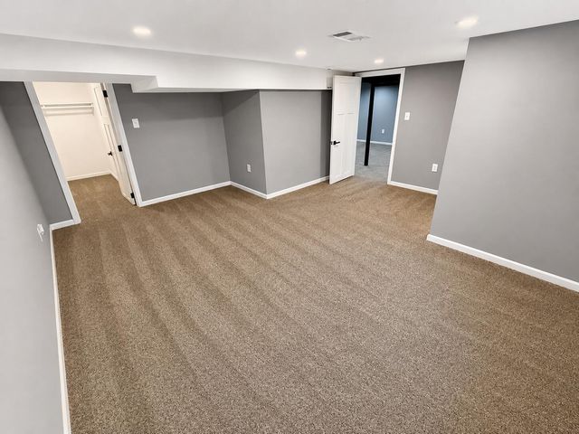 3931 Clough Avenue, Highland, IN 46322