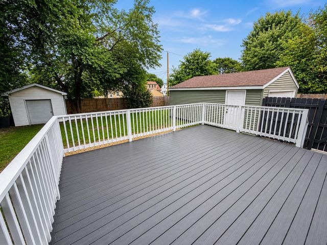 3931 Clough Avenue, Highland, IN 46322