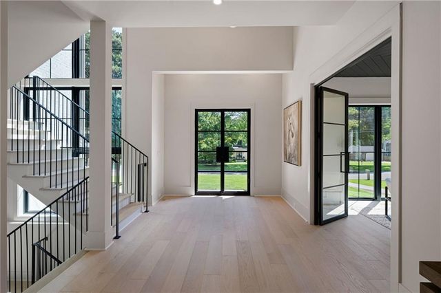 1671 Manhasset Drive, Dunwoody, GA 30338