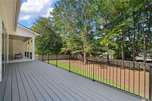 1671 Manhasset Drive, Dunwoody, GA 30338