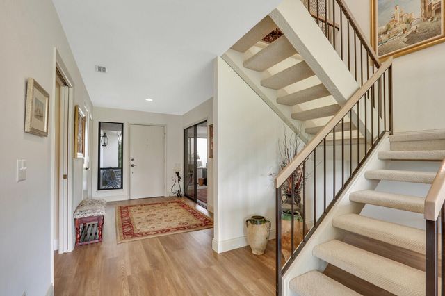 5661 SE Foxcross Place, Stuart, FL 34997