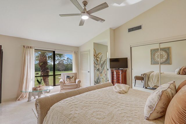 5661 SE Foxcross Place, Stuart, FL 34997