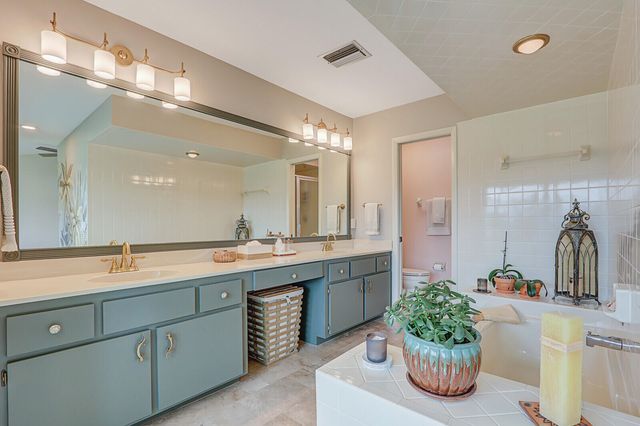 5661 SE Foxcross Place, Stuart, FL 34997