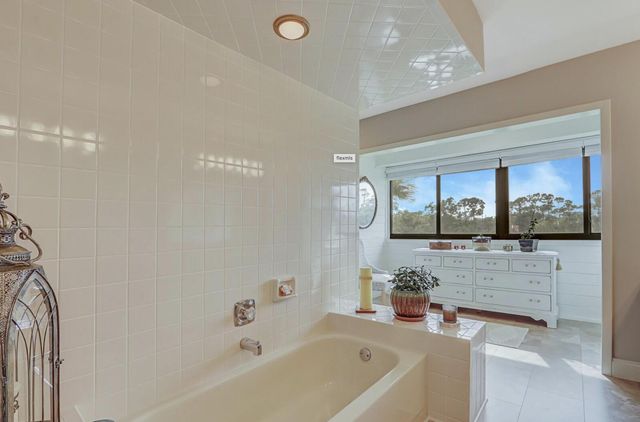 5661 SE Foxcross Place, Stuart, FL 34997