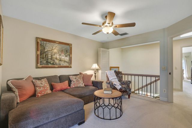 5661 SE Foxcross Place, Stuart, FL 34997