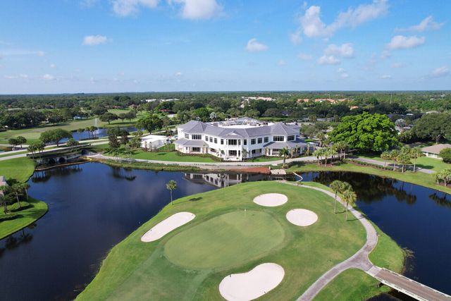 5661 SE Foxcross Place, Stuart, FL 34997