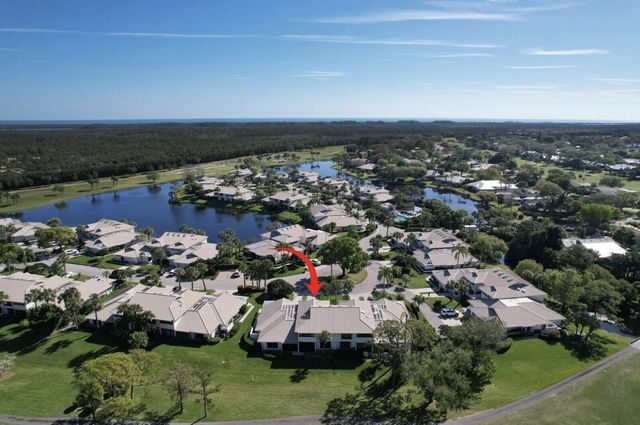 5661 SE Foxcross Place, Stuart, FL 34997