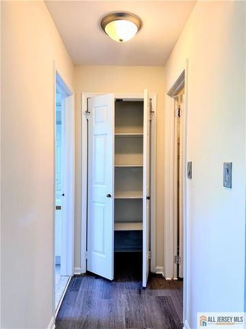 1211 Woodhaven Drive 1211, Edison, NJ 08817