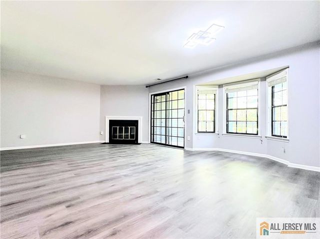 1211 Woodhaven Drive 1211, Edison, NJ 08817