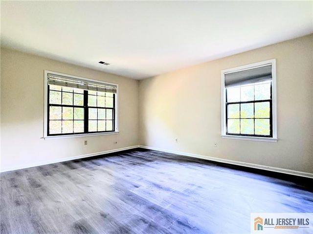 1211 Woodhaven Drive 1211, Edison, NJ 08817
