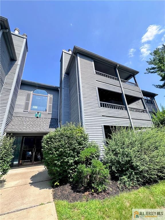 1211 Woodhaven Drive 1211, Edison, NJ 08817