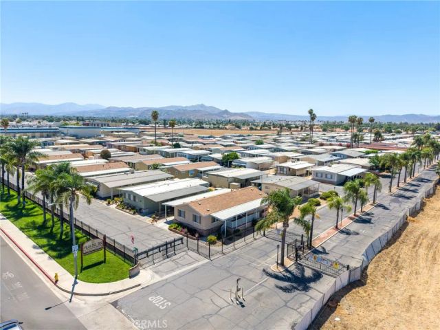 2205 W Acacia Avenue 125, Hemet, CA 92545