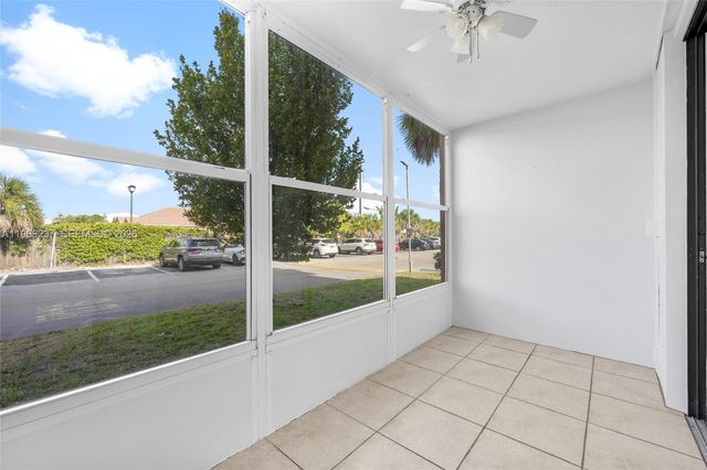 2861 Somerset Drive 104, Lauderdale Lakes, FL 33311