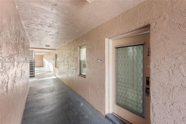 2861 Somerset Drive 104, Lauderdale Lakes, FL 33311