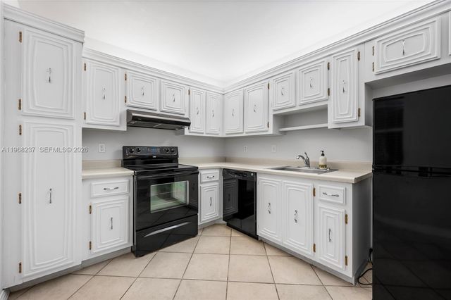 2861 Somerset Drive 104, Lauderdale Lakes, FL 33311