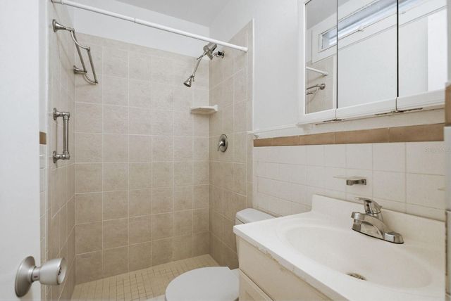 5593 40TH AVENUE N 418, Kenneth City, FL 33709