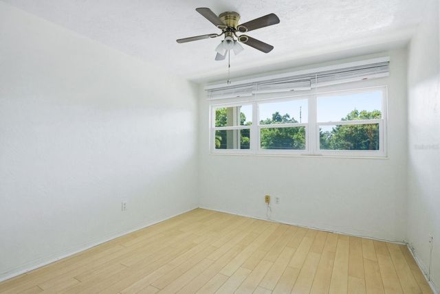 5593 40TH AVENUE N 418, Kenneth City, FL 33709