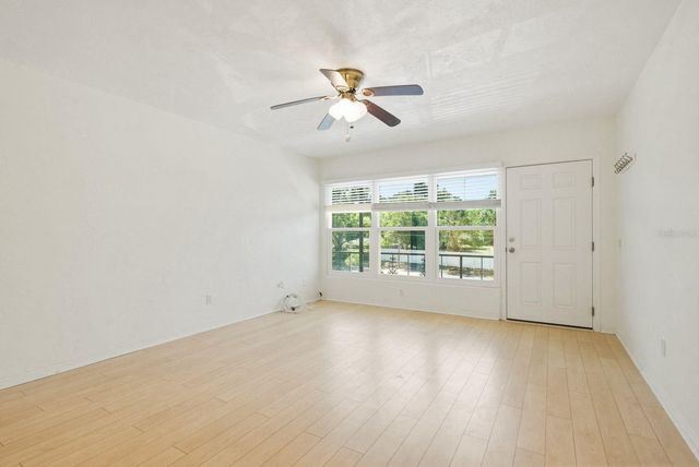 5593 40TH AVENUE N 418, Kenneth City, FL 33709