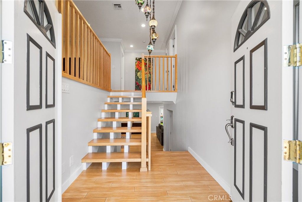 Image 28 of property listing at 1510 E Maple Avenue, El Segundo, CA 90245