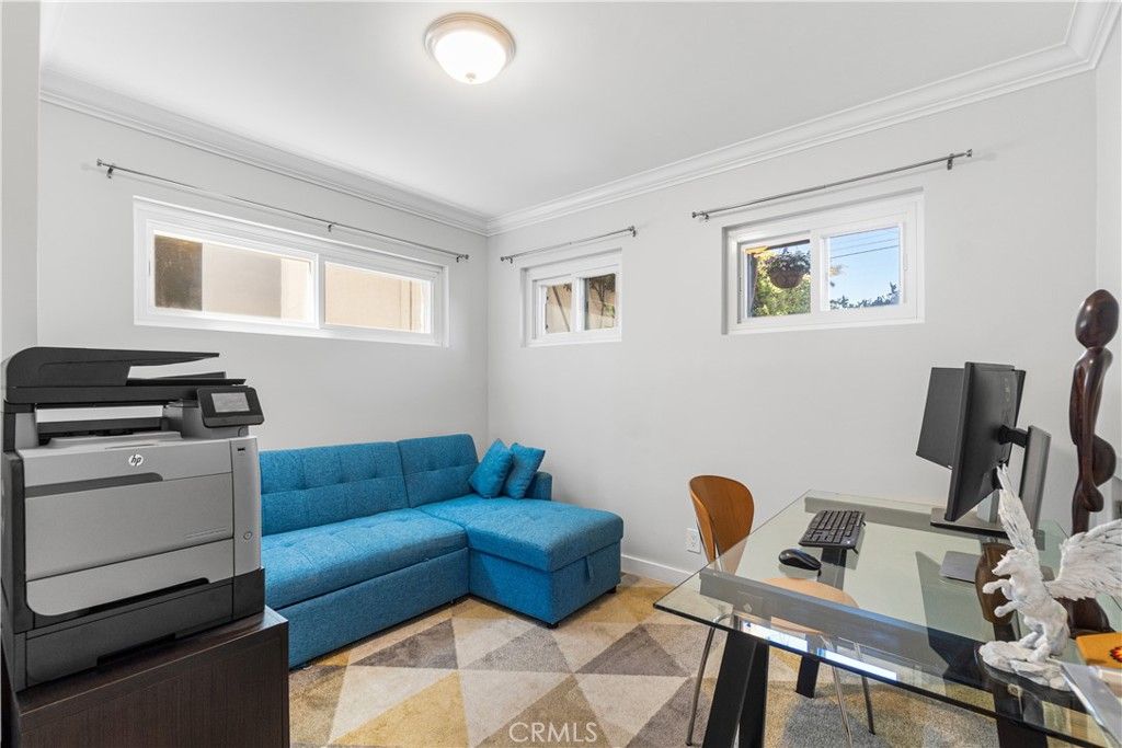 Image 36 of property listing at 1510 E Maple Avenue, El Segundo, CA 90245