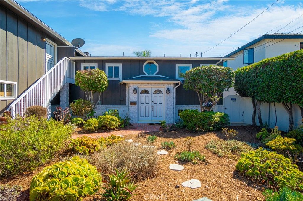 Image 4 of property listing at 1510 E Maple Avenue, El Segundo, CA 90245