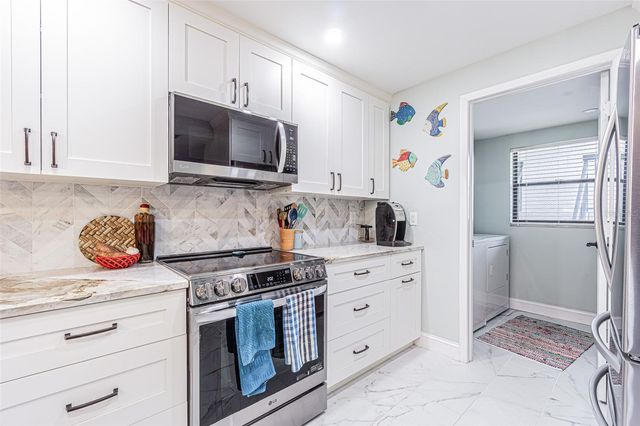 3505 TARPON WOODS BOULEVARD G405, Palm Harbor, FL 34685
