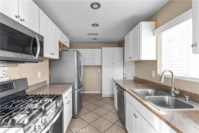 2031 Calle Diablo, Hemet, CA 92545